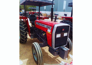 Tractor de granja Massey Ferguson MF 240 2WD 50HP - Product Image 5