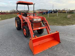 Kubota รถตัก L3000DT 4x4ล้อลากรถตักพร้อม50HP ตีนตะขาบเดินมอเตอร์เครื่องยนต์ปั๊มเกียร์และแกนรวม - Product Image 6