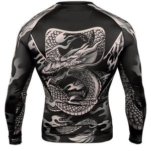 Rashguard unisexe personnalisé sublimé anti-UV UPF 50+ à séchage rapide avec design couleur intégrale pour MMA, surf et entraînement - Product Image 6