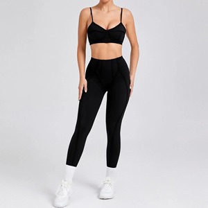 Ensemble de pantalons à manches courtes tricotés sans couture et serrés pour le yoga à la hanche en vente en gros - Product Image 6