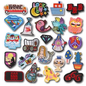 Écussons tissés personnalisés de haute qualité pour broderie, motifs de groupe de rock métal, à coudre ou thermocollants, motif cœur pour chapeaux, écologiques, faible MOQ - Product Image 1