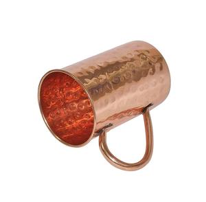 Taza de cobre artesanal con textura única y base fuerte, perfecta para organizar bares, entretener a los invitados o disfrutar personalmente - Product Image 6