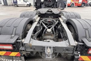 Camión Tractor Volvo FH 500 GLOBETROTT AXLE 6X4 Nuevo/Usado 2024 con Transmisión Automática, Motor Diésel Euro 6, Camión Volquete - Product Image 5