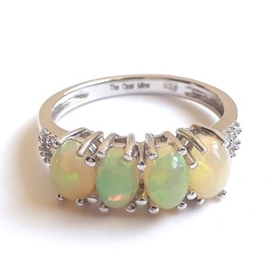Bague en argent Sterling 925 de bonne qualité, opale blanche de feu, bague en argent Sterling 925, pierre ovale, bague en opale 925 - Product Image 1