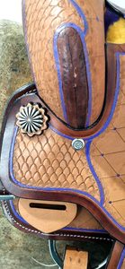 Western Barrel Racing Horse Saddle Pleasure Trail Ensemble de sellerie de cow-boy en cuir à motifs floraux - Product Image 5