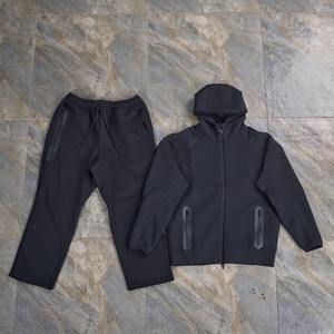 Conjunto de chaqueta y pantalones de chándal con capucha y cremallera de estilo callejero deportivo para hombre de Otoño/Invierno personalizado al por mayor ropa deportiva informal - Product Image 3