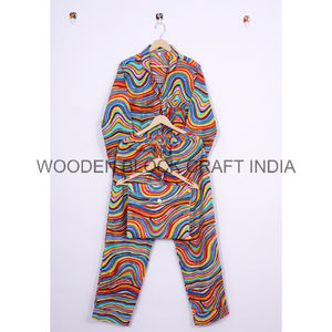 Pyjama d'été multicolore à imprimé ondulé fait à la main pour femmes, vêtements de détente en coton naturel, robe de chambre, ensemble de pyjama en tricot pour demoiselle d'honneur - Product Image 5