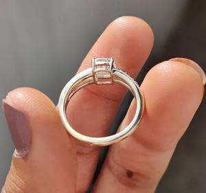 Bague de fiançailles en or 14K 18K pour femme, diamant de laboratoire certifié IGI de 1,00 à 5,00 carats, taille coussin et ronde, pavé partagé - Product Image 6