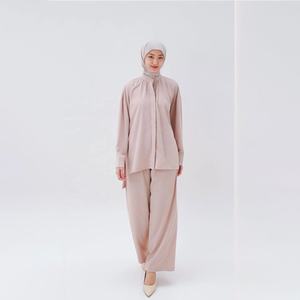 ชุดเสื้อฮู้ดและเลกกิ้งสำหรับผู้หญิงแบบสุภาพ ชุดกีฬาสำหรับชาวมุสลิม ชุดออกกำลังกาย รับผลิตแบบ OEM ODM พร้อมสกรีนโลโก้ ขายส่งจากโรงงาน - Product Image 4