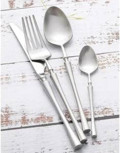 ชุดเครื่องใช้บนโต๊ะอาหารสแตนเลสสตีลแบบวินเทจสุดหรูพร้อมการตกแต่งที่แตกต่างกันเครื่องใช้บนโต๊ะอาหารดีไซน์ใหม่คลาสสิกสำหรับอาหารค่ำงานแต่งงานที่บ้าน - Product Image 5