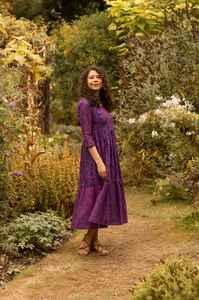 Robe bohème Esme en pur coton, imprimée à la main, violet et bleu, vacances d'été, mode éthique - Product Image 5