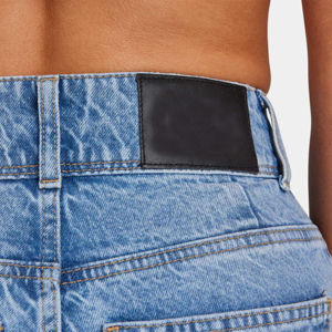 Nouvel arrivage de pantalons en jean pour femmes personnalisés avec votre propre logo pantalons en denim de qualité supérieure pour femmes - Product Image 3