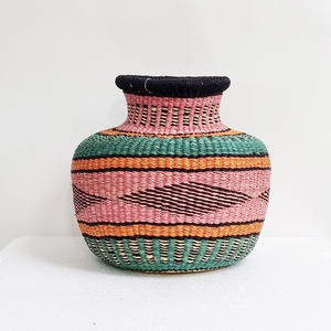 Vase en jonc de mer tissé à la main, design miniature coloré, décoration de table, prix bas, vases en gros - Product Image 1