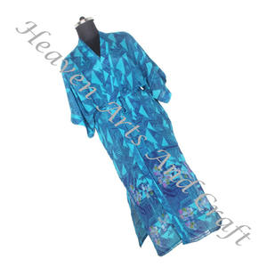 KL008 ชายหาดผู้หญิงวินเทจที่มีสีสันดอกไม้พิมพ์วันหยุดบิกินี่ Outing Boho หลวมยาวผู้หญิงผ้าไหมวินเทจส่าหรีกิโมโนยาว - Product Image 3