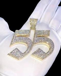 Colgante de Plata de Ley 925 con Moissanita Personalizado Estilo Hip Hop, Joyería Personalizada para Hombre y Mujer, Perfecto para Regalo, Diseño Moderno - Product Image 1