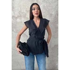 Blusa Negra con Cintura Ajustable - Negra - Product Image 2