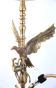 มอระกู่เนื้อทรายล่าสัตว์นกอินทรี | ท่อชิชาทองเหลืองหรูหราพร้อมดีไซน์สัตว์ป่าที่สลับซับซ้อน - Product Image 1