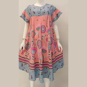 Robe d'été en rayonne de style modeste Nouveau design avec taille élastique douce Manches courtes Longueur au genou pour un usage quotidien - Product Image 1