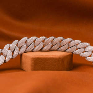สร้อยข้อมือแฟชั่นฮิปฮอปแบบสั่งทำพิเศษ ประดับเพชรโมอิสซาไนต์ เงินแท้ 925  แบบเต็มวง  สำหรับผู้ชาย  สไตล์หรูหรา - Product Image 3