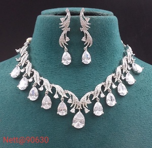 Élégant classique AD larme pierre collier boucle d'oreille ensemble laiton pour les mariages des femmes fêtes événements spéciaux tenues traditionnelles - Product Image 2