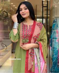 Nuevo diseño indio pakistaní ropa Pista Color verde Kurti Suit Set hecho con tela de rayón disponible a bajo precio - Product Image 2
