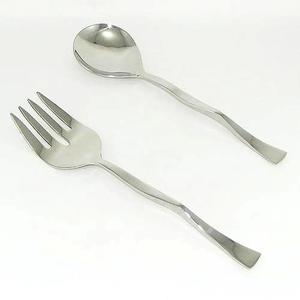 Couverts de haute qualité en laiton et en acier, serveur à salade avec manche en résine, articles ménagers, couverts, designs et finitions personnalisés, vente en gros - Product Image 5