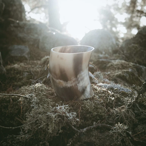 Gobelet en corne à boire artisanal de style américain, sculpté à la main, naturel, verre, gobelets à liqueur en corne viking, verres, mug en corne - Product Image 3