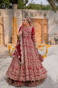 พราว-เจ้าสาว-Maroon anarkali, ชุด lehenga & dupatta พร้อมลูกปัดแก้วคริสตัลประดับประดา, หิน, dabka ทำงานสำหรับงานแต่งงาน = 2024 - Product Image 2