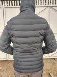 OEM personalizado ligero de los hombres acolchados burbuja chaqueta acolchada abrigo de invierno cálido con bolsillo abrigos personalizables - Product Image 3