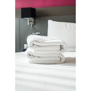 Avesis Series 20/2 Open-End <b>Yarn</b> Hotel Towel 100% Cotton for Home and Bathroom Use Child-Friendly Design - Product Image 1