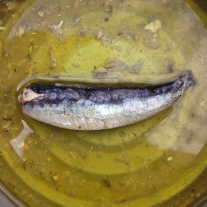 Riche en sauce tomate conservée à l'huile oméga 3 aromatisée 100% sardine fraîche en conserve emballée pour les hôtels, les restaurants et les commandes d'exportation - Product Image 5