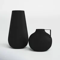 Vase à fleurs élégant en métal noir mat, fait main, design côtier minimaliste, centre de table pour la décoration intérieure, mariages et événements