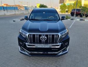 LandCruiser Prado 2020 GCC, moteur diesel turbo, boîte de vitesses automatique, direction à gauche, sièges en cuir, caméra arrière, pneus R19, intérieur foncé - Product Image 3