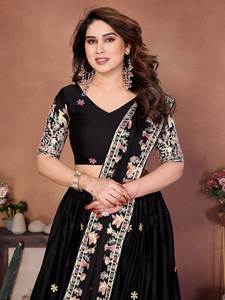 Vêtements indiens et pakistanais, vêtements ethniques indiens traditionnels, robe attrayante pour les fêtes et les mariages, tissu en faux georgette, lehenga choli - Product Image 3