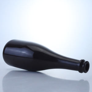 520ml 650ml <span class=keywords><strong>330ml</strong></span> Venta directa de fábrica Forma redonda personalizada Parte inferior delgada Cuello de arco Color negro Tapa de corona Botella de vidrio de champán - Product Image 2