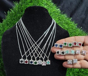 Ensemble de pendentifs en diamant américain traditionnel Bijoux classiques plaqués argent pour femmes et filles Prix à la pièce - Product Image 1