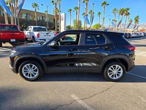 Chevrolet Trailblazer LS 2024, SUV con Volante a la Izquierda, Automático, Luces Halógenas, Asientos de Tela, Neumáticos R19, Pantalla Táctil, Cámara Trasera - Product Image 3