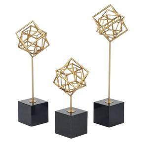 Ensemble géométrique en métal nordique de trois décoration de sculpture en aluminium classique américaine chambre salle de lecture hôtel artisanat de luxe - Product Image 1