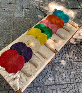 พัดลมมือเป็นมิตรกับสิ่งแวดล้อมเทรนด์ร้อน2024ใบบัววัสดุธรรมชาติงานฝีมือทนทานจากเวียดนาม - Product Image 4