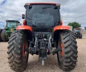 Tractor 4x4 M135GX 2016 de 20 HP de Alta Potencia con Motor y Bomba para Agricultura Profesional - Product Image 1