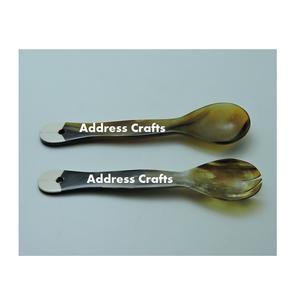 Ensemble de serveurs à salade en corne naturelle écologique de qualité supérieure au design unique, artisanat artisanal, articles de cuisine, cuillère à servir la salade - Product Image 6