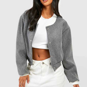 Chaqueta universitaria de béisbol de manga larga con diseño OEM nuevo, al por mayor, personalizada, de última moda, para mujer, lisa, con letras. - Product Image 1