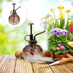Brumisateur élégant en verre gaufré avec pompe vintage Idéal pour le soin des plantes d'intérieur Pièce de décoration élégante pour la maison et le jardin - Product Image 5