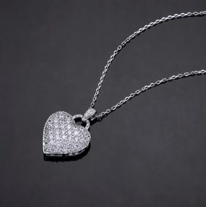 Pendentif en forme de coeur Moissanite en argent sterling 925 Fabrication de commande personnalisée pour collier de diamants Autre bague Moissanite. - Product Image 1