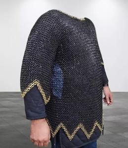 Haute qualité personnalisé style médiéval 9mm plat riveté cotte de mailles Haubergeon 18 calibre fil métallique armure acier doux - Product Image 2