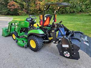 Mejor Suministro de Tractor Cortacésped John Deere de 23 HP de Calidad con Cargador Frontal, Retroexcavadora, Bomba y Motor de Control Digital - Product Image 3