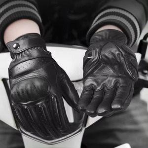 Gants de moto personnalisés pour hommes et femmes Matériaux en cuir Logo personnalisé pour moto de course Équipement de sport bas de gamme - Product Image 2