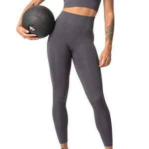Venta Directa de Fábrica Conjuntos de Yoga para Mujer Tallas Grandes Personalizados con Logotipo Frontal Diseño Sólido Transpirable Ecológico Spandex/Poliéster - Product Image 6