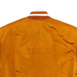Chaqueta bomber de satén de alta calidad con diseño de retazos de moda Chaqueta bomber de satén clásica con parches decorativos coloridos - Product Image 6