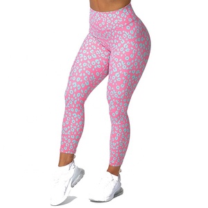 Venta al por mayor de mallas de fitness personalizadas para las mujeres impresas de bajo precio con la más alta calidad Leggings de Yoga de glúteos | Servicio OEM - Product Image 1